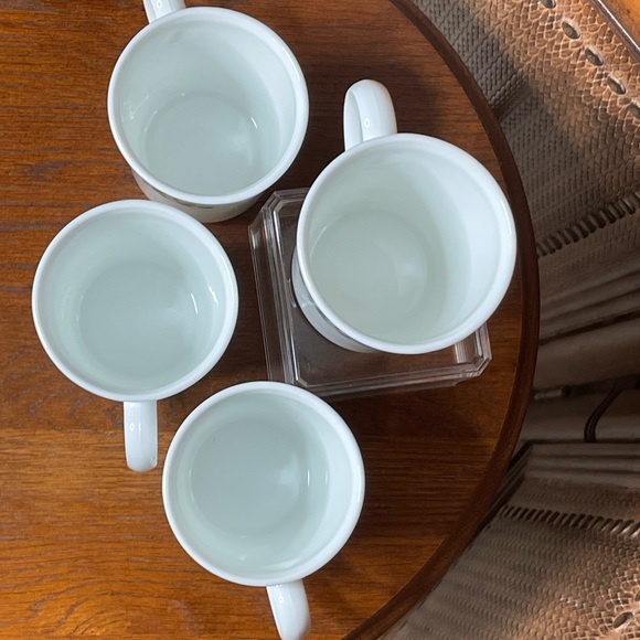 Corning Christmas mugs, Wreath Design - Picture 3 of 3